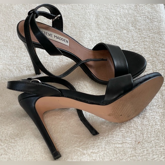 Steve Madden open toe strap heel - Picture 3 of 5
